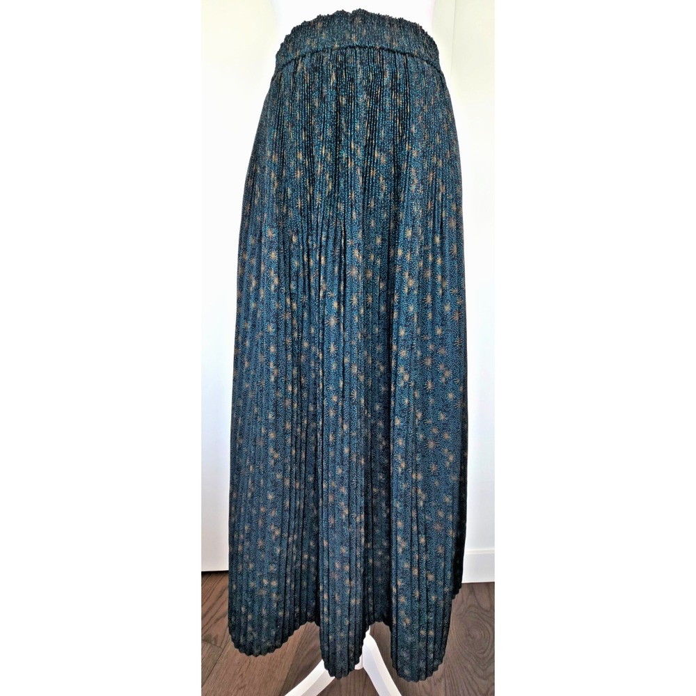 Versatile Vtg Chic Pleated Maxi Skirt Thailand Made Dark Green Gold Star Print